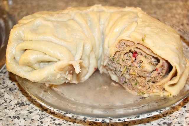 Большой пельмень с лосем (1) (640 x 427).jpg