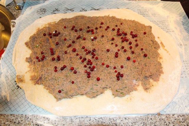 Большой пельмень с лосем (2) (640 x 427).jpg
